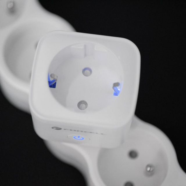 FORCELL F-ENERGY EU02 Chytrá zásuvka 230 V s Wi-Fi, programátorem a podporou Tuya/Amazon Alexa – bílá