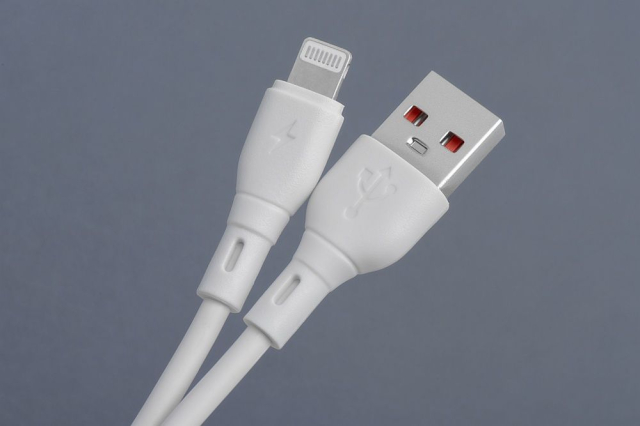 Kabel USB A na Lightning Blue Star 2,4 A ECO 1 m PJ68-24-2.4 bílý