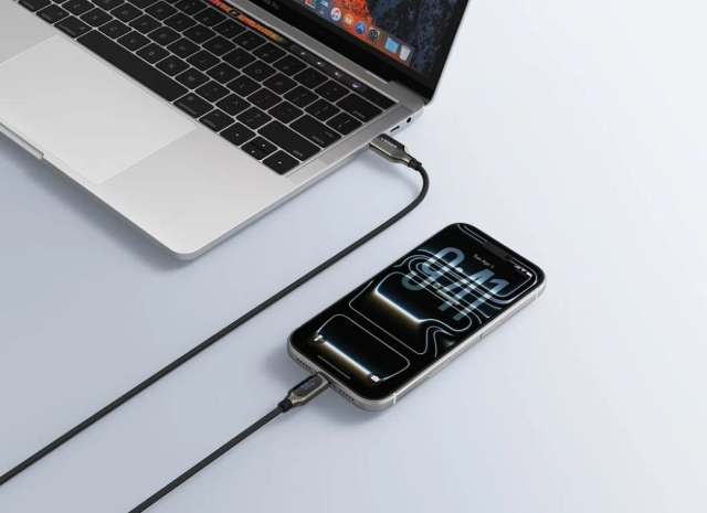 Plochý kabel typu C na typ C VEGER PD 5 A 240 W CC2-MTB 1,5 m černý